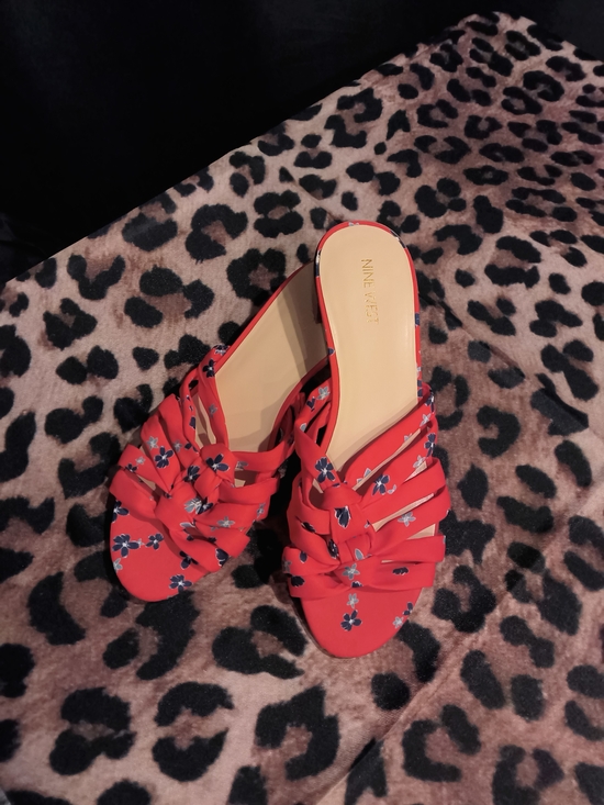 Nine West Shoes - Nine West Red Floral Knot Slide Sandals NWOB